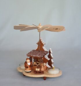 Ulbricht Teelichtpyramide Weihnachtsmann auf Striezelmarkt natur klein